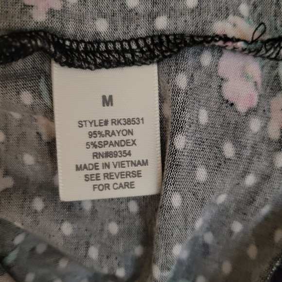 Ultra Flirt batwing blouse size medium - Picture 4 of 5